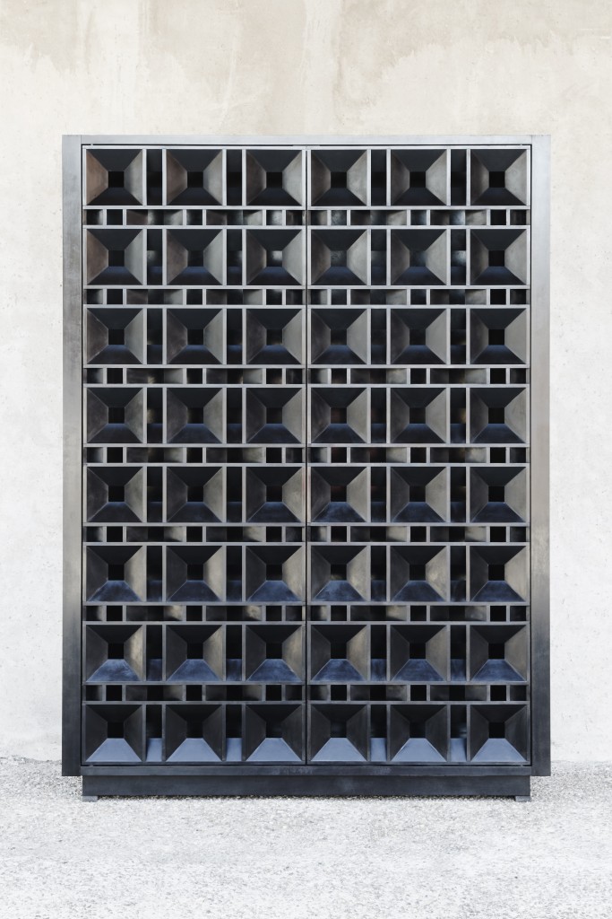  Cabinet "Openwork" Collection Modernist Bronze avec Rodin noir patiné Edition limitée à 8 pièces + 4 A.P. ©Adrien Dirand COURTESY Joseph Dirand